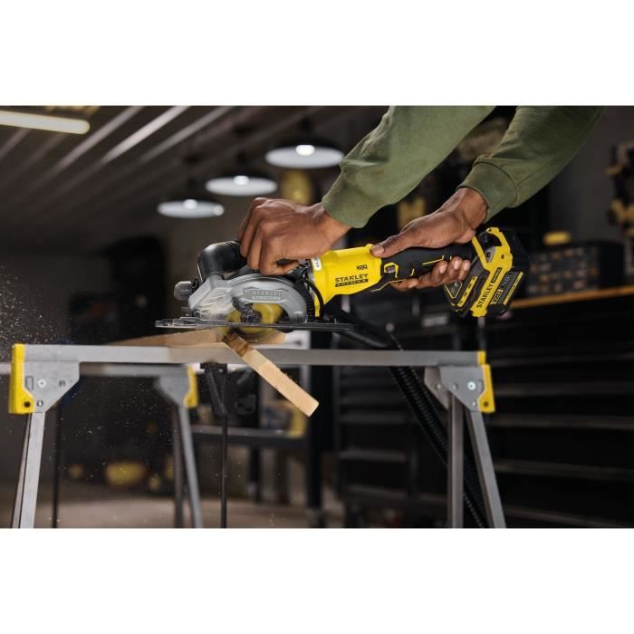 115 mm Brushless Circular Saw - 18V - 4,500 rpm, 2 cutting directions, LED - V20 Range - STANLEY FATMAX, SFMCS515B-XJ