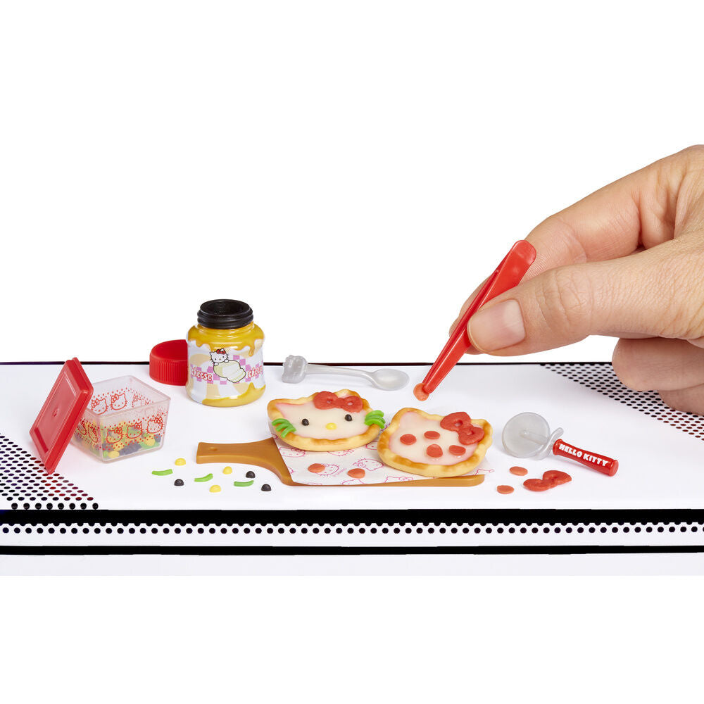 Hello Kitty Miniverse Make It Mini series 2 assorted surprise capsule