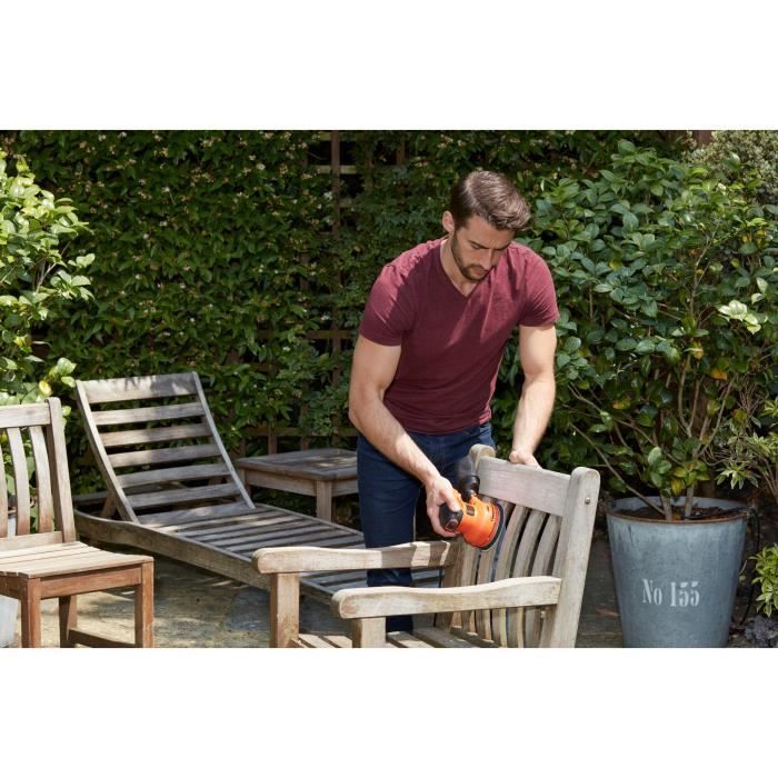 BLACK & DECKER Eccentric sander -230 watts
